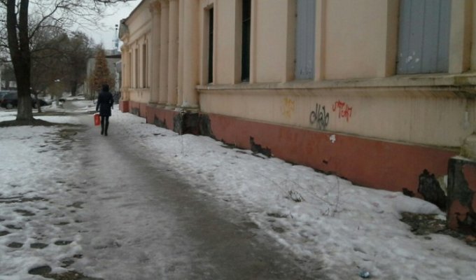 Когда в Николаеве исчезнут ледяные тротуары
