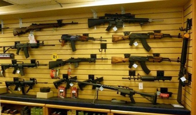 Оружейный магазин в Лас-Вегасе (8 фото)