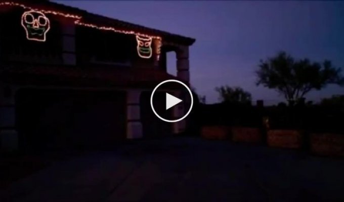 Подсветка дома на Хэллоуин 2012