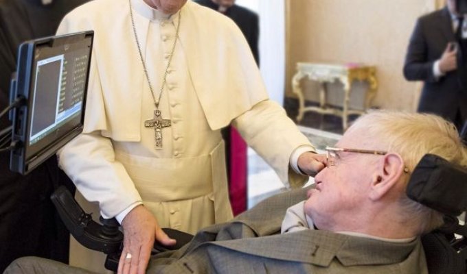 Папа Римский Франциск встретился со Стивеном Хокингом (3 фото)