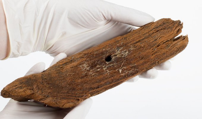 Археологи обнаружили игрушечную лодку, сделанную около 1000 лет назад (5 фото)