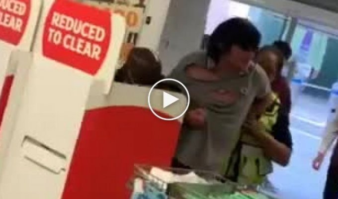 Конфликт с ворами в одном из американских супермаркетов