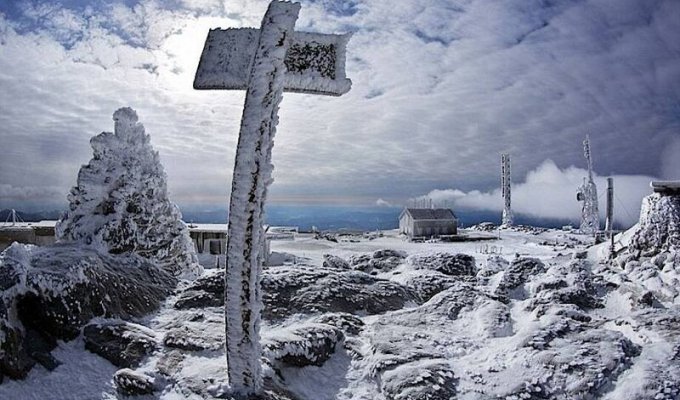 Почему на горе в США самая скверная погода в мире (6 фото)