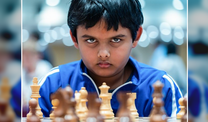 12-летний вундеркинд стал самым молодым гроссмейстером в истории (3 фото)