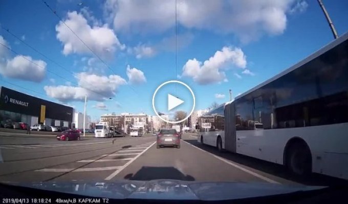 Столкновение на трамвайных путях в Санкт-Петербурге