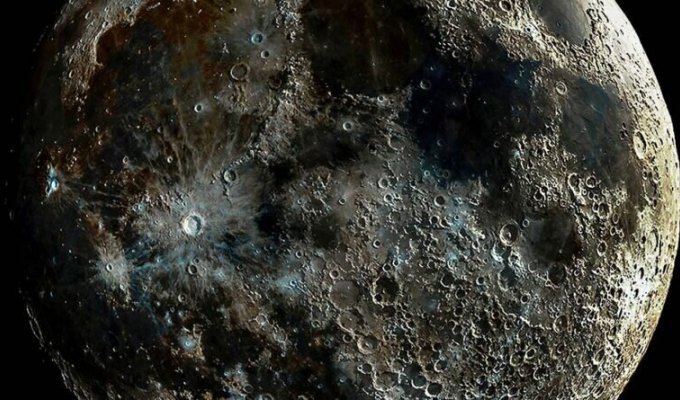 Самый чёткий в мире снимок лунных кратеров (4 фото)