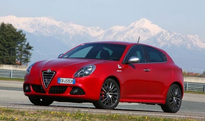 Новая Alfa Romeo будет делаться на заводе Dodge (10 фото)