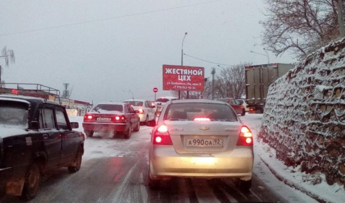 В Севастополе плохая погода (7 фото + 7 видео)
