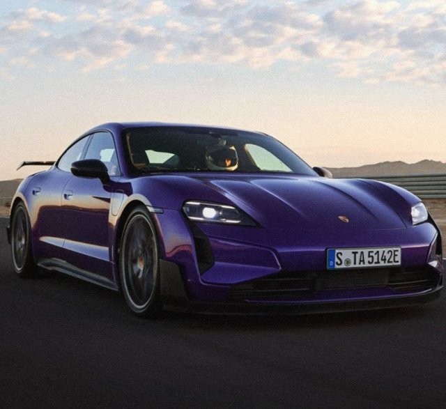 Porsche Taycan Turbo GT - самый мощный электрокар в истории (4 фото + видео)