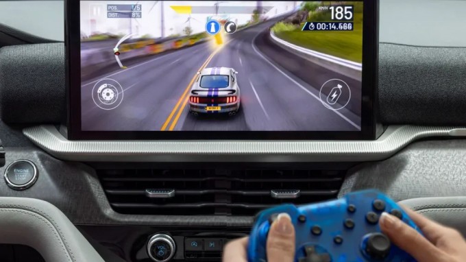 Ford представил автомобильную мультимедийную систему с Youtube и 3D-играми (7 фото)