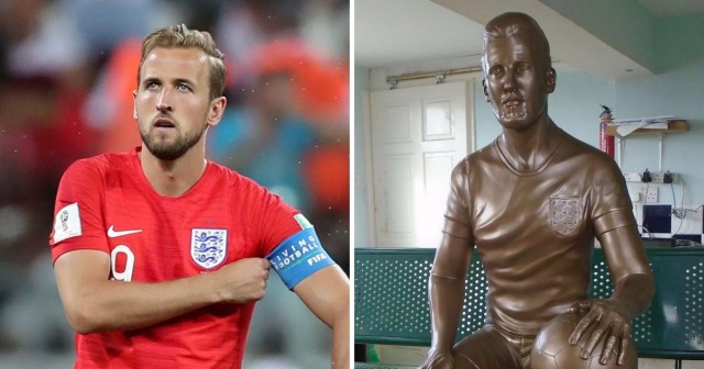 Странные и смешные статуи известных футболистов (9 фото)