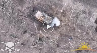 Прилет украинского FPV-дрона по российскому военному в Донецкой области