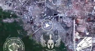 A kamikaze ground drone of the 25th separate airborne brigade destroyed an occupiers' shelter in the Pokrovsky direction
