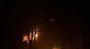 Последствия обстрела оккупантами жилого квартала в Киеве