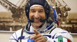 Итальянский космонавт провел первый в мире DJ-сет из космоса