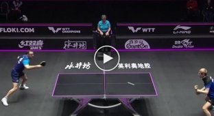 This is a table tennis game