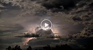 Mesmerizing time-lapse of a storm in Western Australia