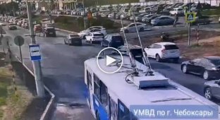 16-year-old lady tried to cross the road on a bicycle