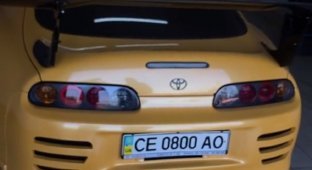Цікава історія про культовий спорткар Toyota Supra з Чернівців (8 фото + відео)