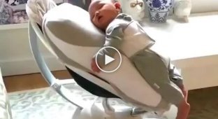 Пристрій, що заколисує дітей