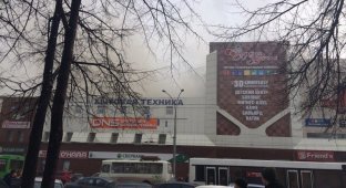 Пожар в ТЦ " Зимняя вишня" Кемерово (6 фото)