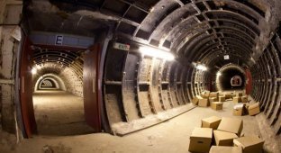 Подземные тоннели под Лондоном и Нью-Йорком (20 фото)