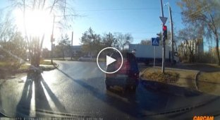 В Хабаровске автомобилист сбил пенсионеров и скрылся с места ДТП