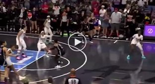 In the USA, a fan twice threw a vibrator onto a basketball court during a women’s league match