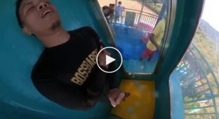 A blogger from Malaysia has collected more than 43 million views after he got stuck in a water park pipe