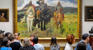 Смотрители Третьяковской галереи выгнали женщину с детьми из музея