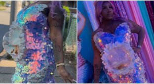 A dress with live fish was criticized online (4 photos + 1 video)