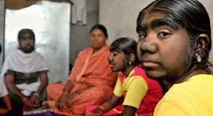 Сестры-оборотни из Индии (5 фото)