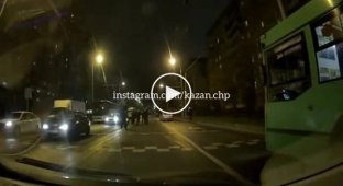 В Казани толпа избила водителя машины из-за громкой музыки