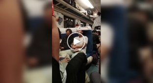 Girl figured out how not to shake your head while sleeping on a trip