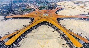 В Пекине построен самый большой аэропорт в мире (27 фото)