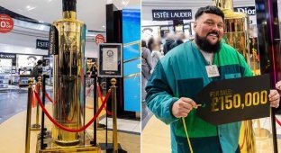 You can get 1,500 people drunk: the world's largest bottle of vodka is up for sale (3 photos)