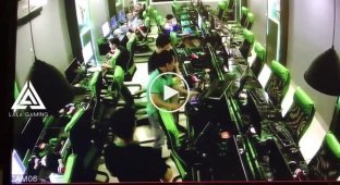 У В'єтнамі батько знищив комп'ютерний клуб, куди зачастив його син