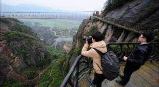 Как строят экскурсионные дороги в горном Китае (30 фото)