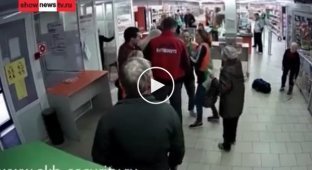 Продавщицы-дзюдоистки задержали вора в продуктовом магазине Екатеринбурга