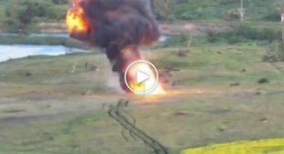 The moment a Russian T-80BV tank exploded on an anti-tank mine in the Donetsk region