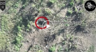 Bakhmut direction, Ukrainian FPV drones fly into the trenches to the Russian military