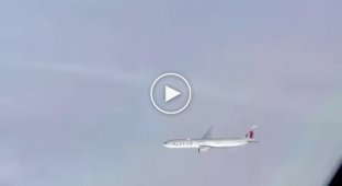 Boeing-777 пролетает 600 метров ниже
