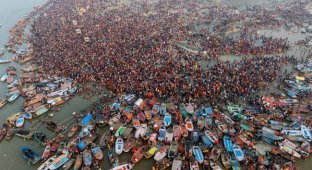 Каждые 12 лет Индия строит мегаполис на воображаемой реке, а затем сносит его (14 фото)