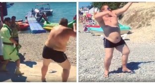 Пухленький турист зажёг на пляже (3 фото + 1 видео)