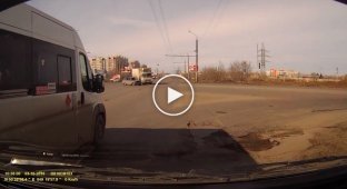 Авария на перекрестке в Тольятии