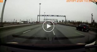 В Петербурге лихач на BMW устроил ДТП