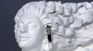 Красивые ледяные скульптуры (29 фото)