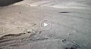 Смертельне зіткнення двох лижників на Ельбрусі потрапило на відео