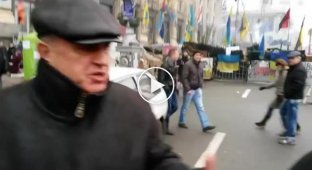 Майдан. Активист против журналиста (маты)