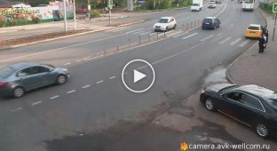 Гонщик на ВАЗе устроил аварию